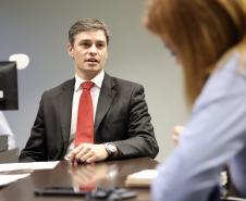 O advogado Luciano Costenaro Oliveira é o novo diretor administrativo financeiro da Portos do Paraná.