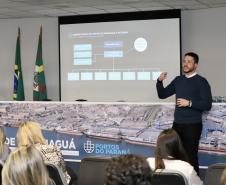 Importância dos portos e dos trabalhadores portuários do Paraná é tema de palestra a estudantes 