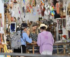 Apesar da curta parada, os 224 passageiros do luxuoso navio Silver Wind desembarcaram para conhecer os atrativos turísticos de Morretes e Paranaguá. Previsão é que chegada de grandes navios envolva até 50.000 pessoas, a partir de novembro.