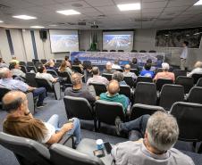 Representantes do CREA-PR fazem visita técnica ao Porto de Paranaguá