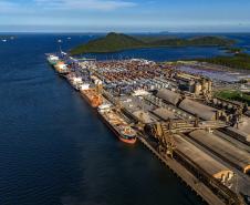 Porto de Paranaguá amplia capacidade produtiva após aumento do calado para 13,1 m