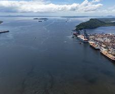 Porto de Paranaguá amplia capacidade produtiva após aumento do calado para 13,1 m