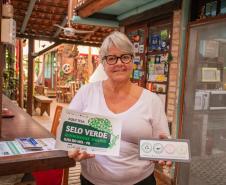 Empresas da Ilha do Mel recebem certificado ambiental da Portos do Paraná