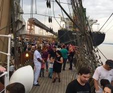 Navio Cisne Branco atrai cinco mil visitantes ao Porto de Paranaguá

