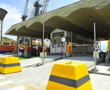 Porto de Paranaguá entrega nova portaria e dobra o número de balanças para pesagem de veículos