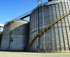 AGTL amplia capacidade de armazenamento e embarque de grãos em Paranaguá