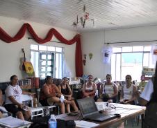 A Administração dos Portos de Paranaguá e Antonina (APPA) promoveu o 2º Curso de Capacitação para Agentes Ambientais Voluntários. Ao todo, 24 participantes inscritos compareceram ao penúltimo módulo do curso, realizado na sede da Associação de Moradores da Ilha dos Valadares (AMIV), e que termina na quinta-feira (02).
