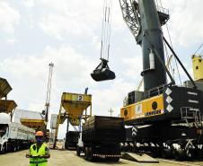 Porto de Antonina diversifica cargas e movimentação cresce 15%