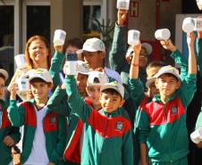 Porto Escola recebe alunos das comunidades rurais de Paranaguá