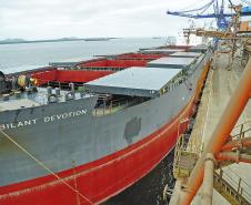 Porto de Paranaguá tem o melhor março da história com 4,9 milhões de toneladas movimentadas