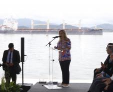 O Porto de Paranaguá ganha mais capacidade de embarque com os dois novos conjuntos de obras, que somam R$ 509 milhões em investimentos. Uma é a dragagem do canal de acesso ao porto.
