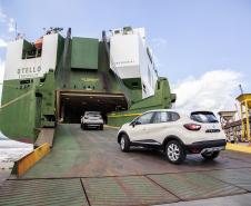 Neste segmento, as cargas mais movimentadas pelo Porto de Paranaguá são as cargas soltas como açúcar, celulose e veículos. 