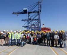 Grupo conheceu o cais público, participou de uma palestra e acompanhou a operação de cargas no porto de Paranaguá. 