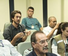 A equipe de pesquisadores do Programa de Planejamento Energético (PPE) da Universidade Federal do Rio de Janeiro (UFRJ), responsável pela coordenação dos trabalhos, e do Instituto Virtual Internacional de Mudanças Globais (Ivig/Coppe/UFRJ), apresentou o projeto aos usuários do porto.