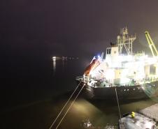 Com a dragagem dos pontos críticos praticamente concluída e melhora na segurança da navegação, Capitania autoriza navios de até 305 metros trafegarem no canal de acesso aos portos paranaenses. 