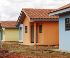 As casas são de mais uma etapa da realocação dos moradores que estão sendo retirados da Vila Becker, área de risco, próxima ao Porto de Paranaguá
