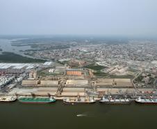 A realização da dragagem de manutenção contínua dos portos paranaenses permitiu a mudança de um cenário que se repetia ao longo dos anos. 