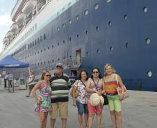 Porto de Paranaguá recebe navio com 2,6 mil turistas