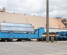 Porto de Paranaguá recebe peça de 185 toneladas para fábrica da Klabin