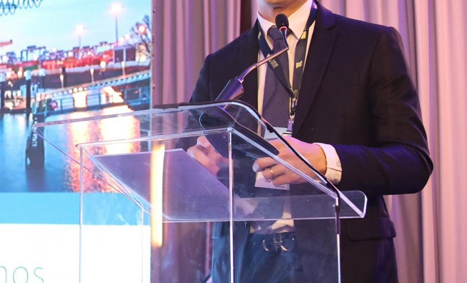 Portos do Paraná é destaque em seminário de infraestrutura e transporte marítimo