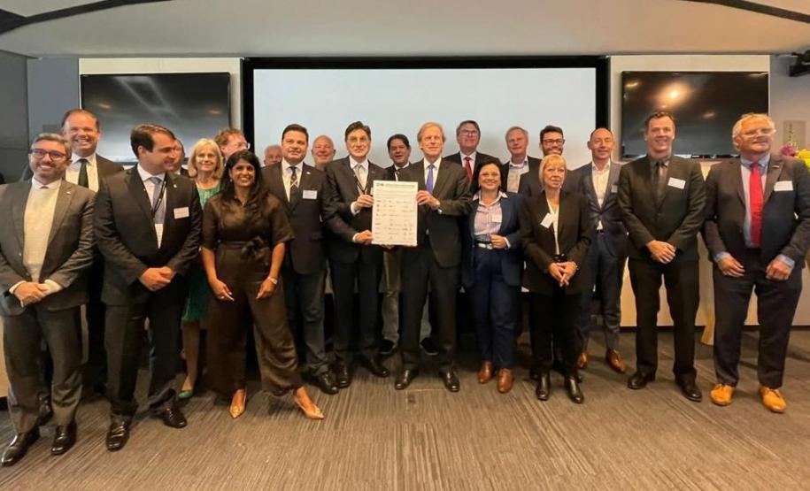 Portos do Paraná firmam parceria inédita com Porto de Rotterdam, na Holanda