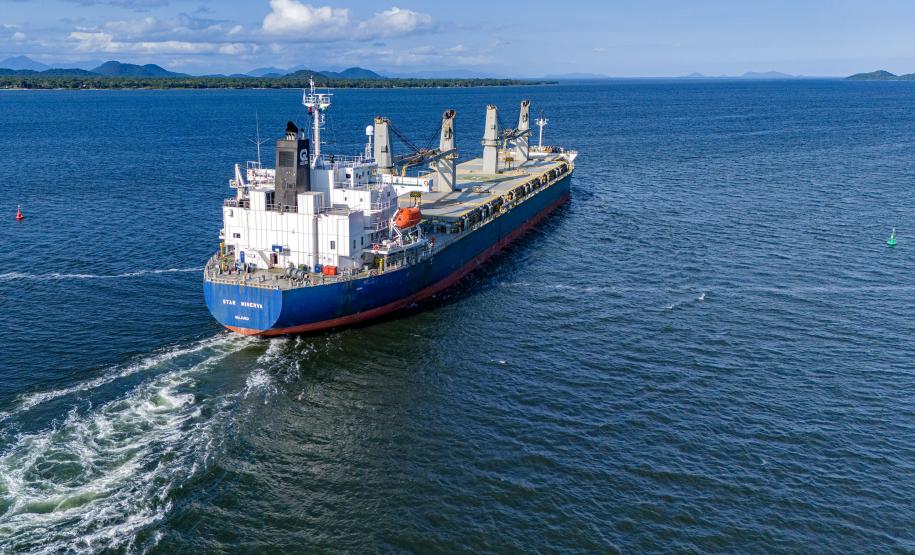 Porto de Paranaguá amplia capacidade produtiva após aumento do calado para 13,1 m