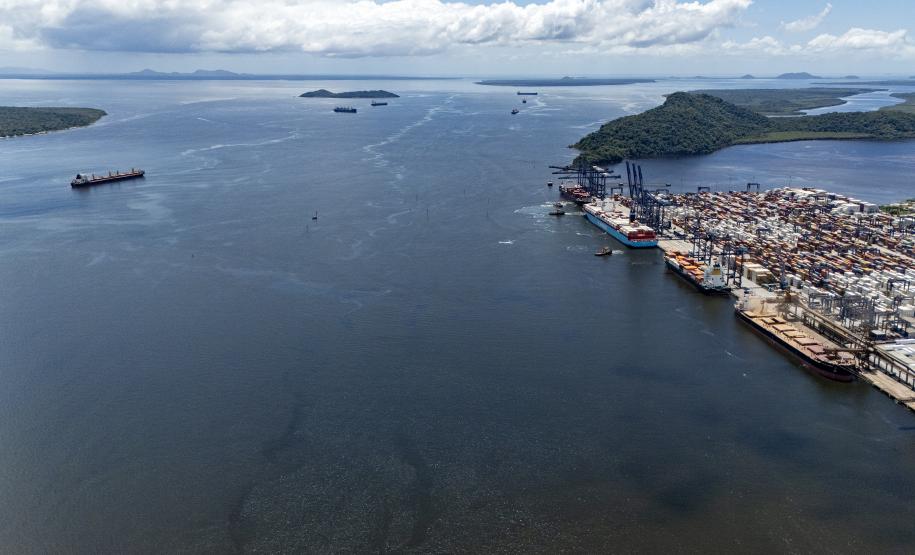 Porto de Paranaguá amplia capacidade produtiva após aumento do calado para 13,1 m